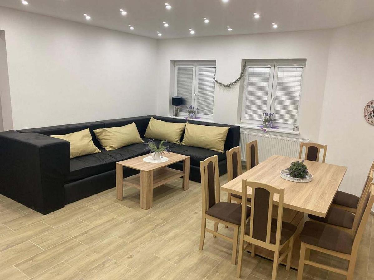 Květinové apartmány u Jordů Marenice Exterior foto